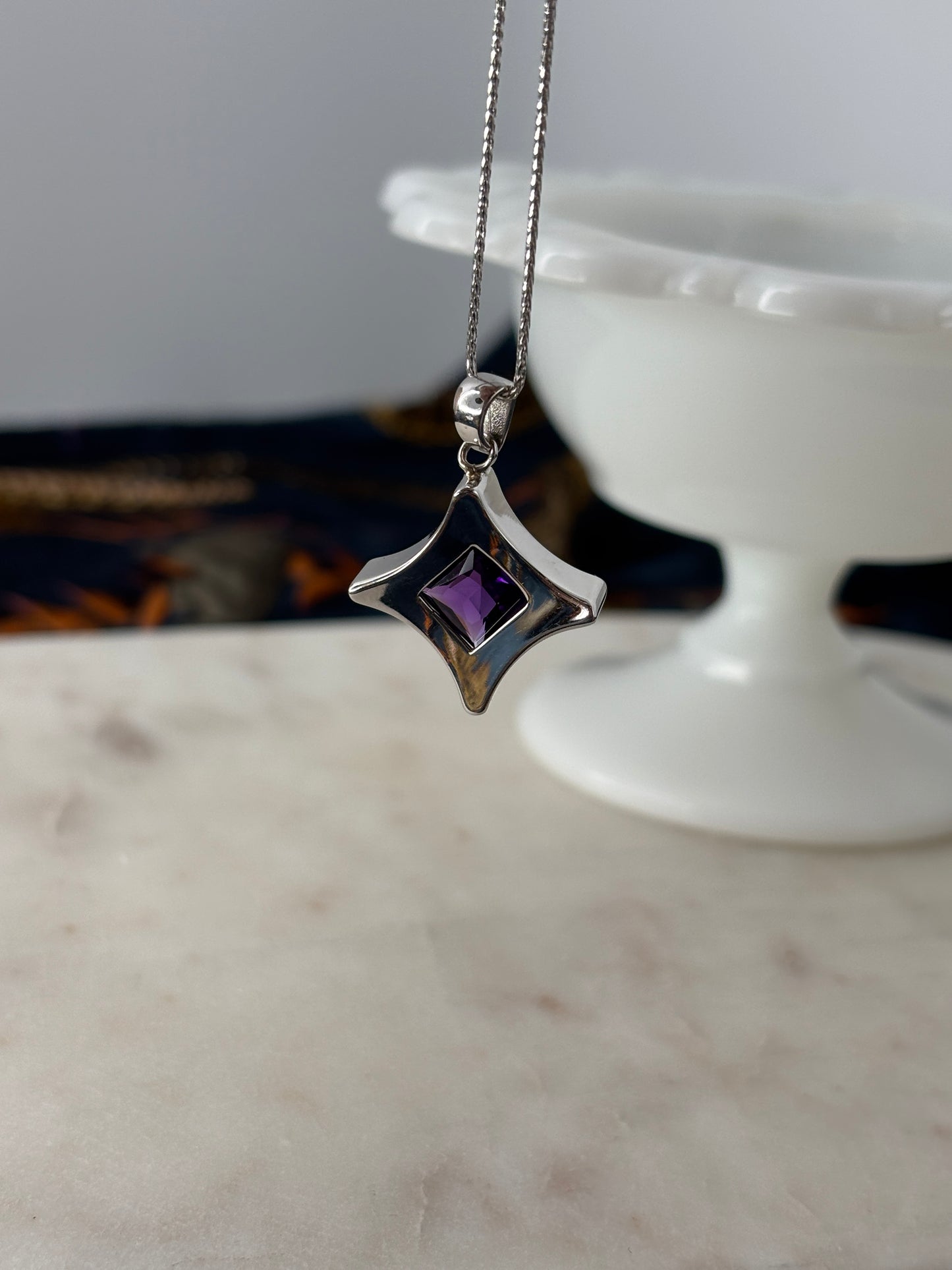 White Gold & Amethyst Pendant