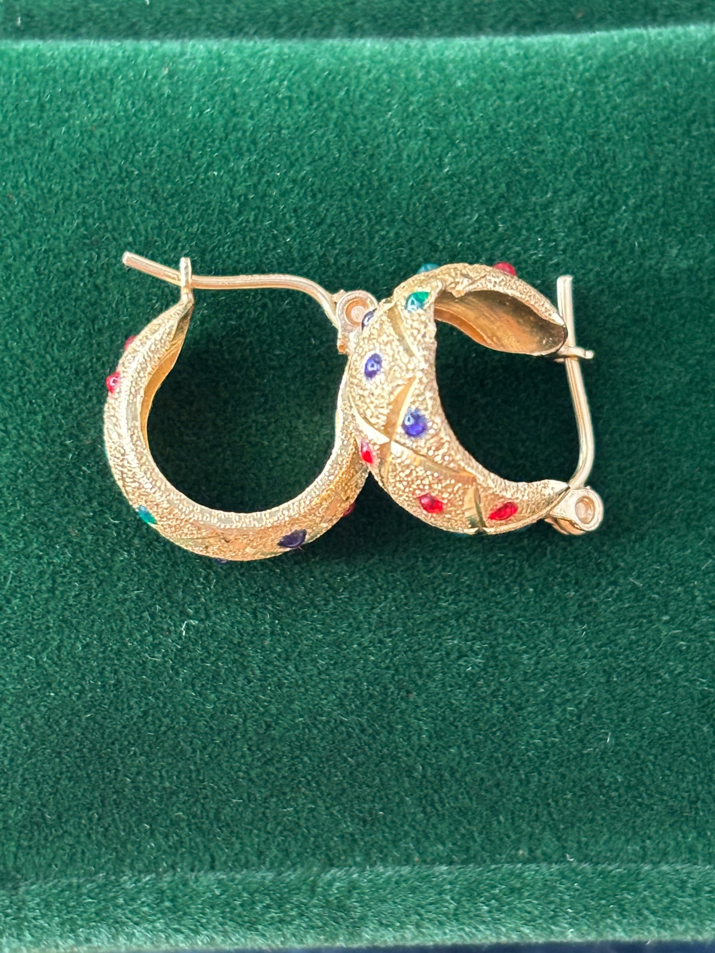 Enamel Dotted Huggies